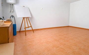 Property slide 39
