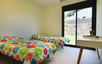Property slide 18