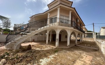 Property slide 16