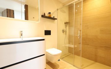 Property slide 17