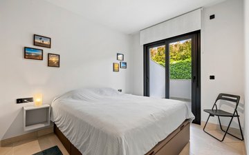 Property slide 10