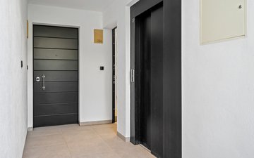 Property slide 25