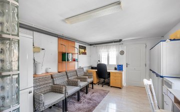 Property slide 20