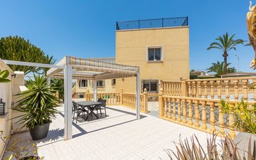 Property slide 32