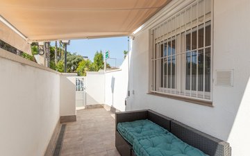 Property slide 16
