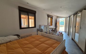 Property slide 17