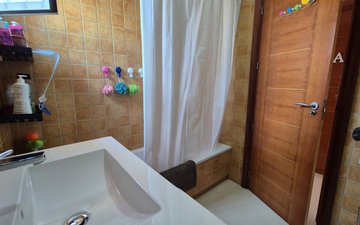 Property slide 25