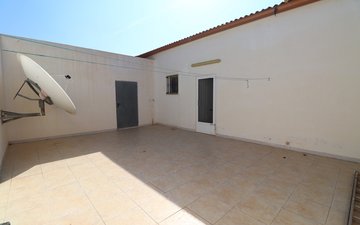 Property slide 22