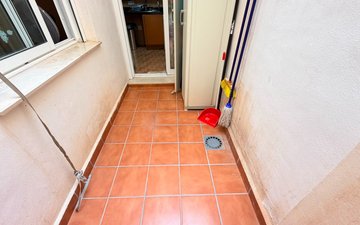 Property slide 16