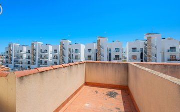Property slide 32