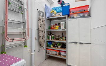 Property slide 32