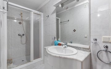 Property slide 44