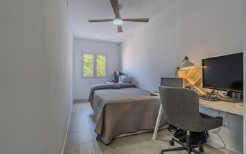 Property slide 16