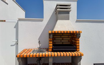 Property slide 32