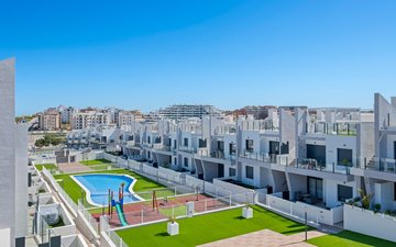 Property slide 32