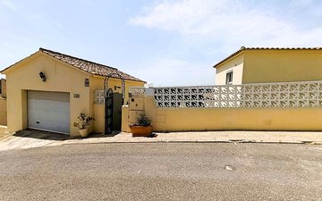 Property slide 10