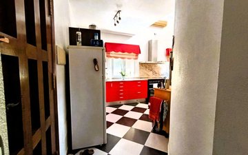Property slide 16
