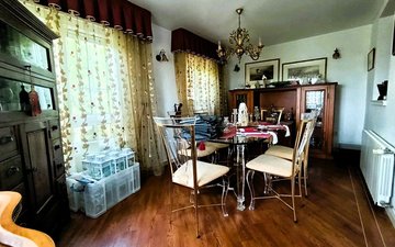 Property slide 32
