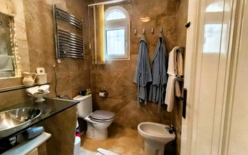 Property slide 48