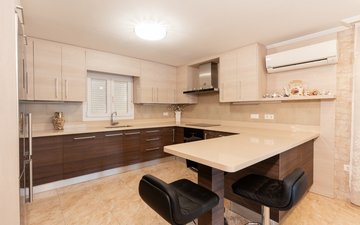 Property slide 14
