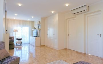 Property slide 32