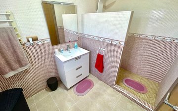 Property slide 30