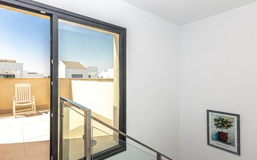 Property slide 32