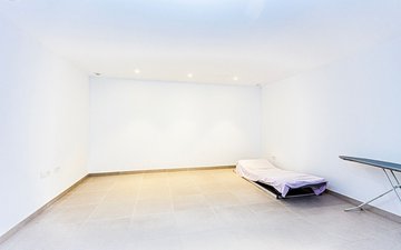 Property slide 40
