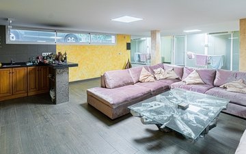 Property slide 18