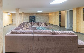 Property slide 20