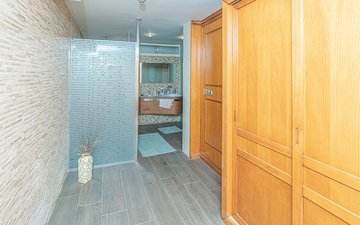 Property slide 24