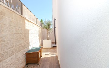 Property slide 43