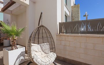 Property slide 44
