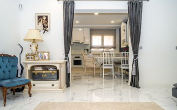 Property slide 16
