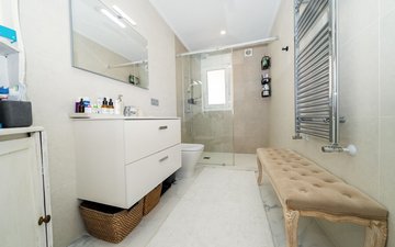 Property slide 32