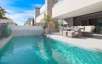 Property slide 44
