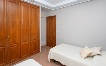 Property slide 25