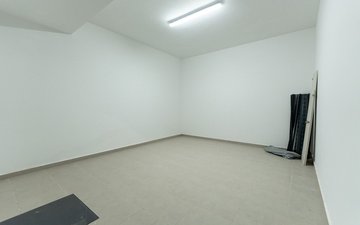 Property slide 25