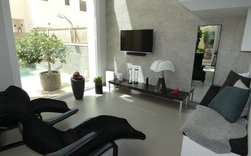 Property slide 25
