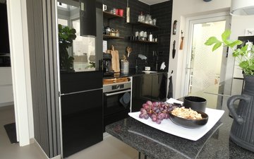 Property slide 32