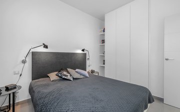 Property slide 25