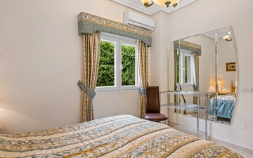 Property slide 21