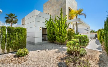 Property slide 32