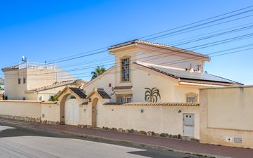 Property slide 44