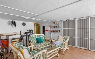 Property slide 22