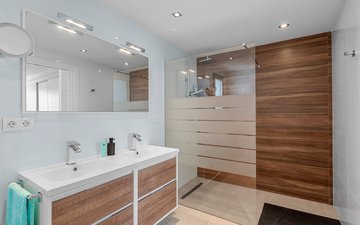 Property slide 19
