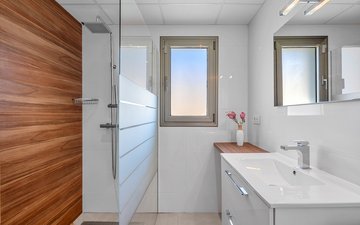 Property slide 24