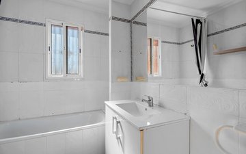 Property slide 18
