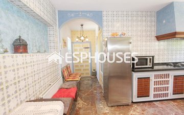 Property slide 25