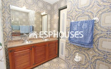 Property slide 46